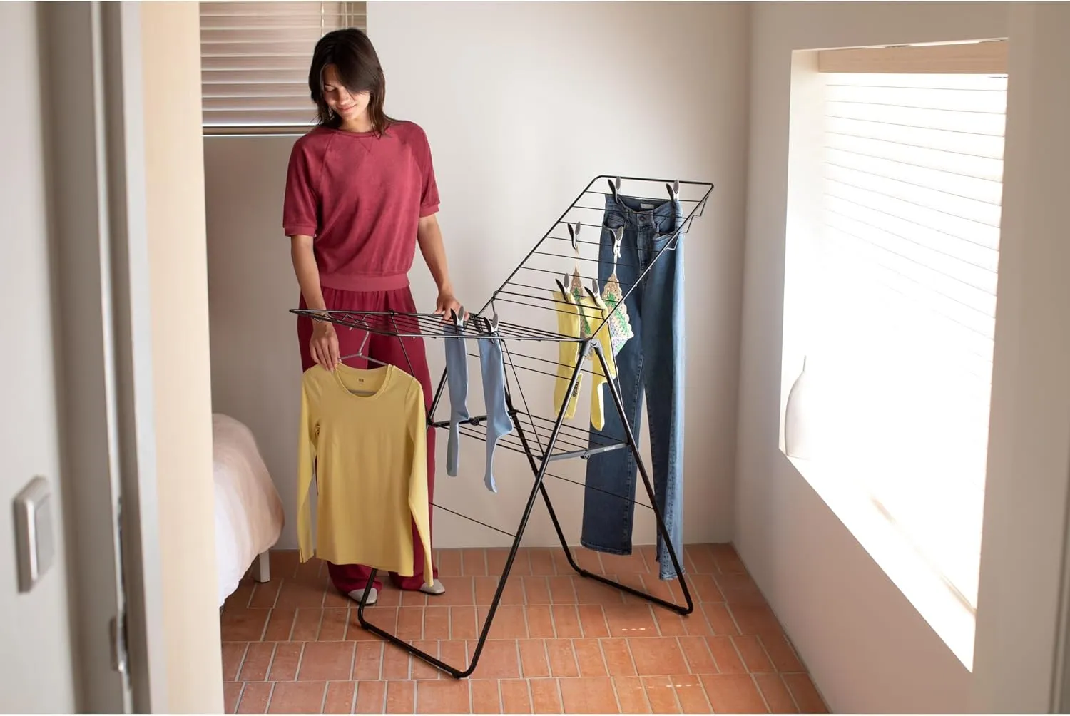 Brabantia HangOn Laundry Drying Rack (67ft / Matt Black) Compact, Foldaway, Adjustable Indoor Stainless Steel Clothes Horse