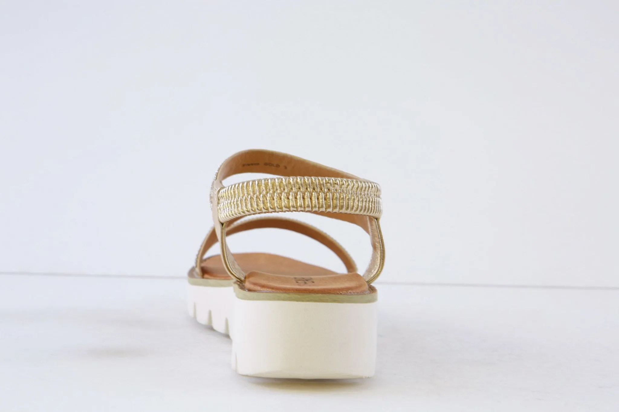 HEAVENLY FEET - FRESCO FLAT FASHION SANDAL - GOLD