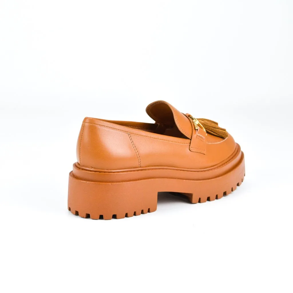 Loafer Tratorado Franjas Couro