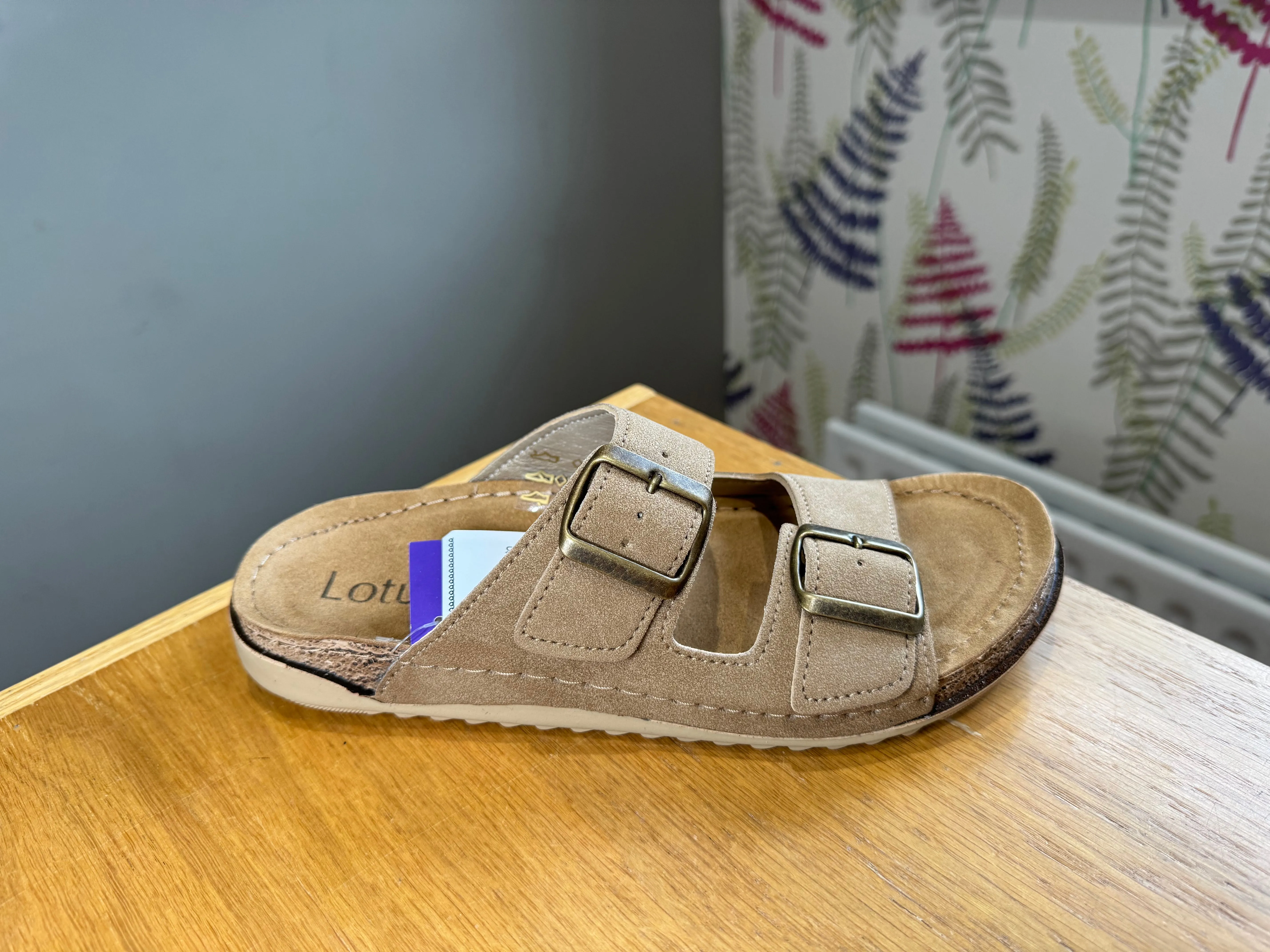 Lotus Trento Natural Slider