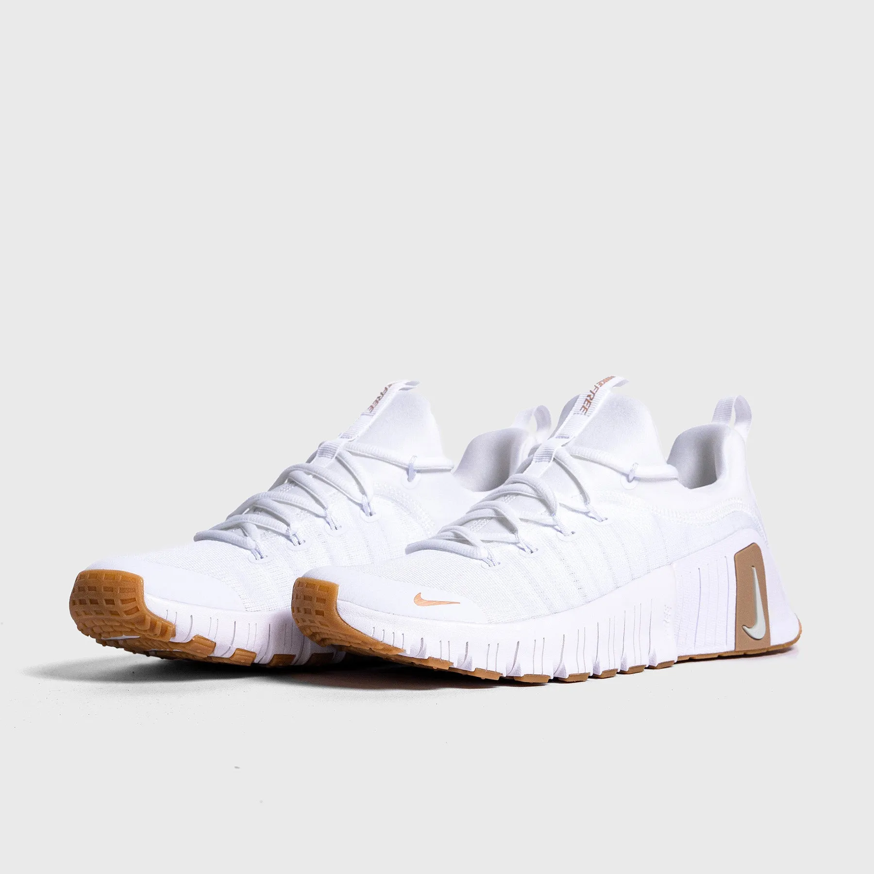 Nike - Free Metcon 6 Men's Training Shoes - WHITE/HEMP-GUM LIGHT BROWN