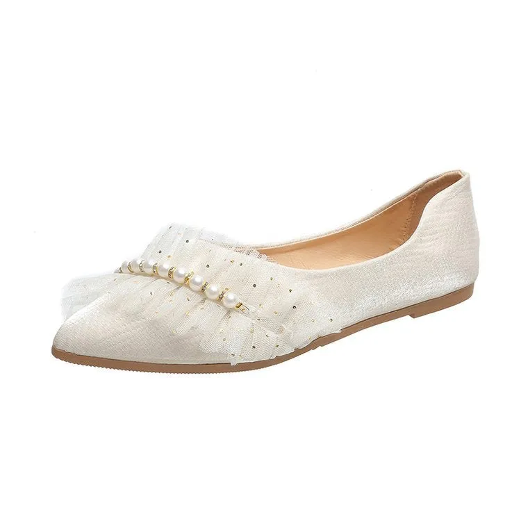 Pearl flat pointed shoes