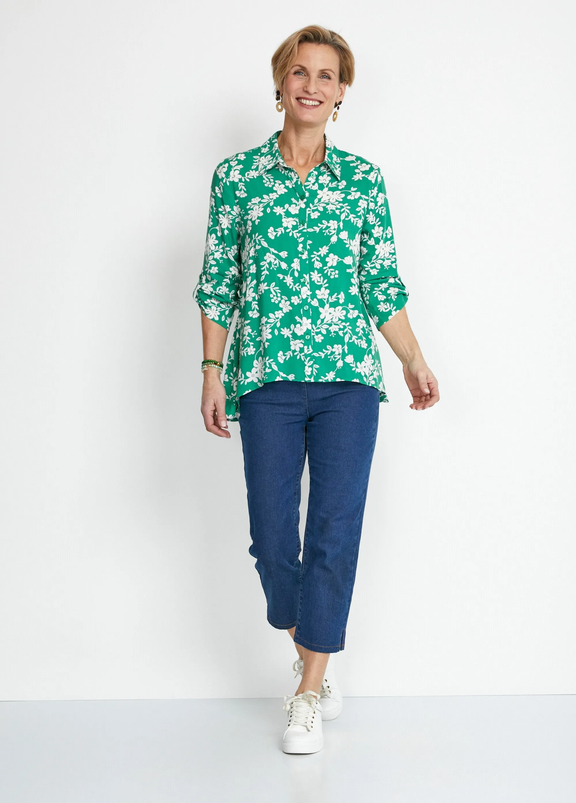 Printed blouse with 3/4 sleeves and longer back