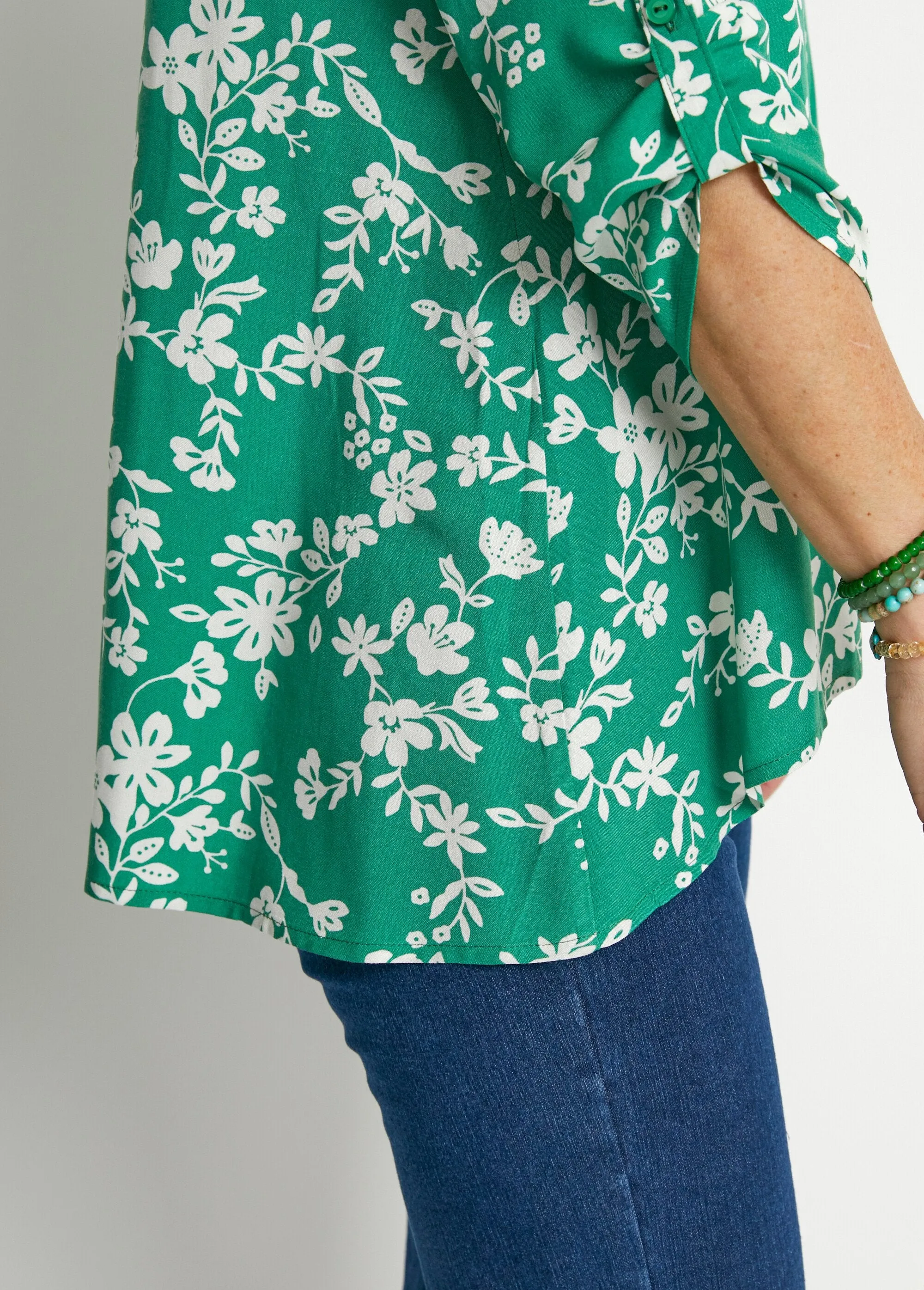 Printed blouse with 3/4 sleeves and longer back