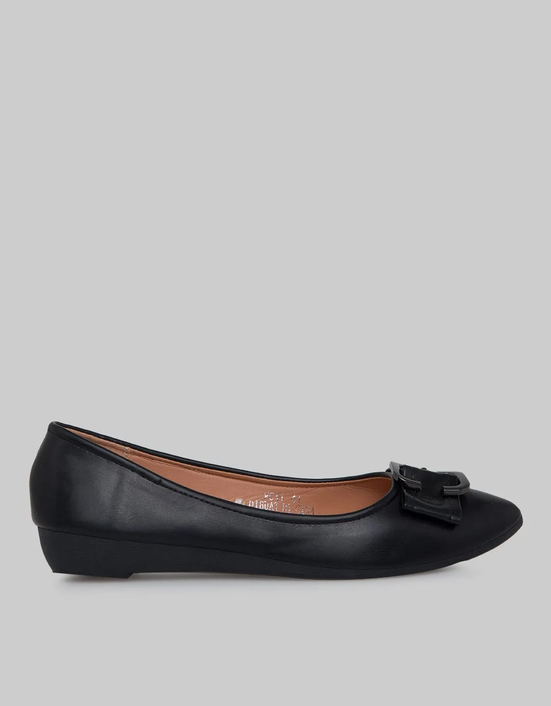 St. Yves Ballerina Pointed Sepatu Flat Wanita