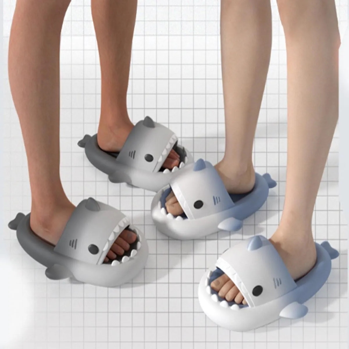 Two-color Gradient Shark Slides,Men'S And Women'S Indoor And Outdoor Shark Cloud Slippers,Non-Slip Thick-Soled Summer Beach Sandals