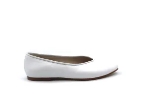 Valencia White Pointed Flat