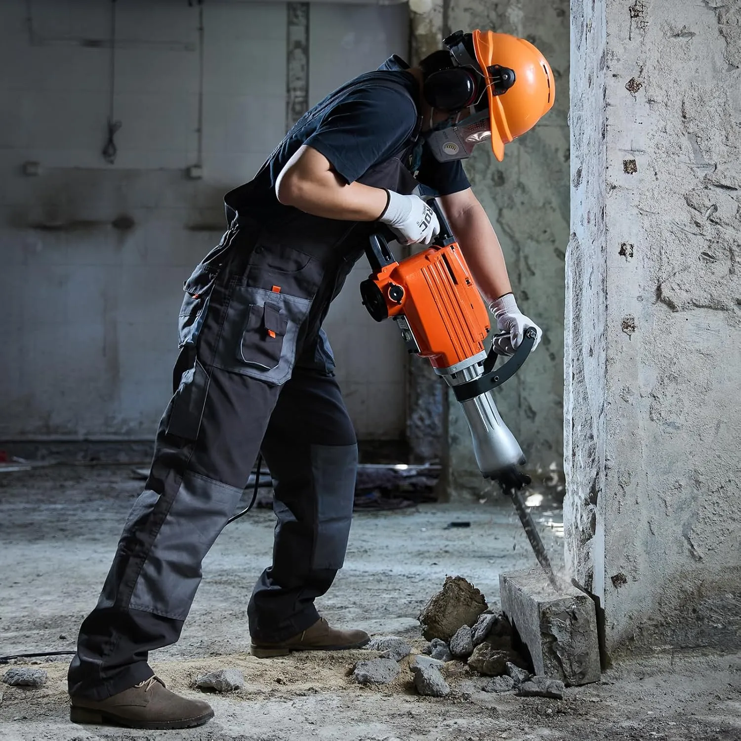 VEVOR Demolition Jack Hammer, MAX 2200W Electric Jackhammer Heavy Duty, 1350 BPM Concrete Breaker 6pcs Chisels Bit Chipping with Case